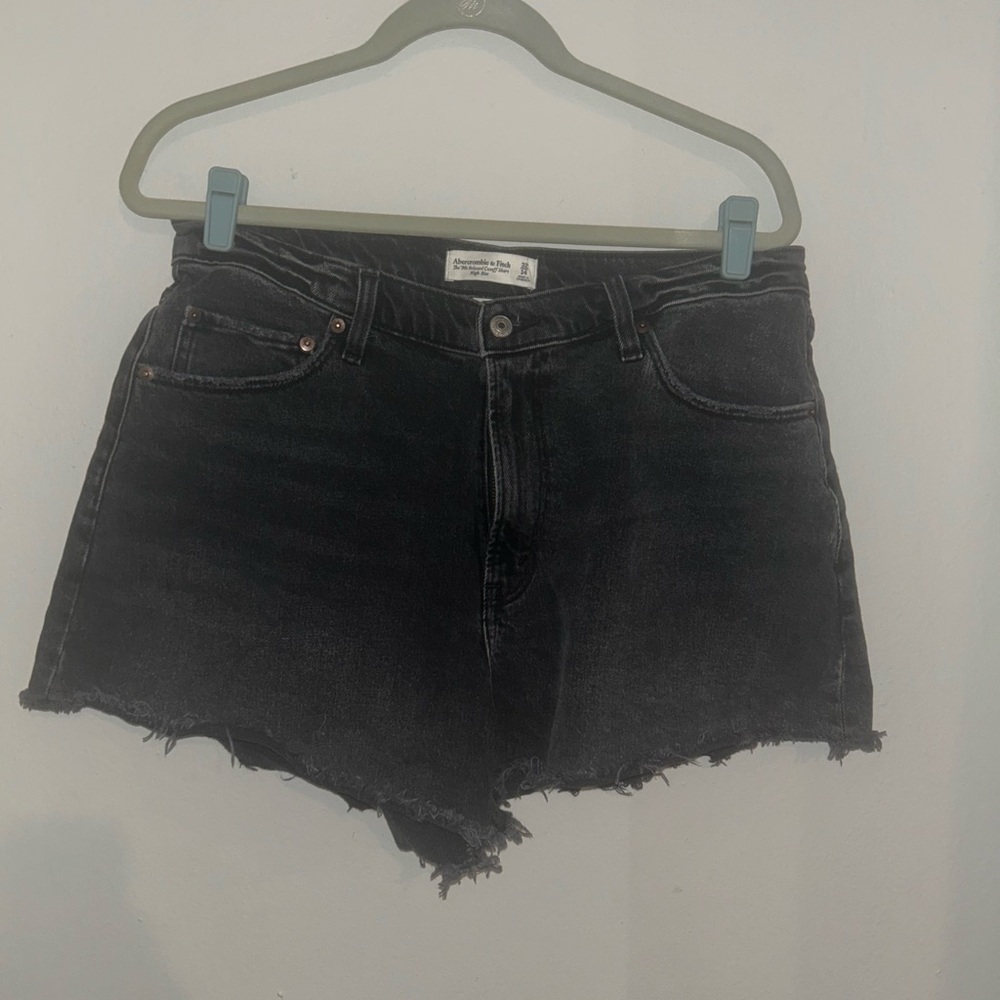 Abercrombie & Fitch Black 90s Relaxed Cutoff Shorts (High-Waisted)